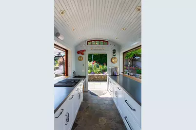 171 Gates Street, Portsmouth, NH 03801 - Photo 13