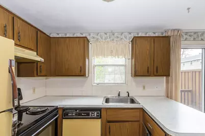 24 Fieldstone Drive, Londonderry, NH 03053 - Photo 11