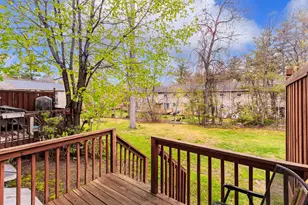24 Fieldstone Dr, Londonderry, NH 03053 - Photo 5