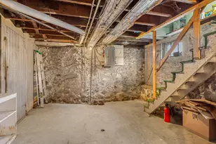 139 Thornton St, Portsmouth, NH 03801 - Photo 47