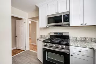 188 Portsmouth Ave, Manchester, NH 03109 - Photo 11