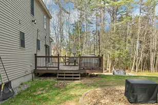 36 Bennington Dr, Belmont, NH 03220 - Photo 5