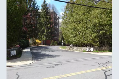 300 River Road #504, Manchester, NH 03104 - Photo 3