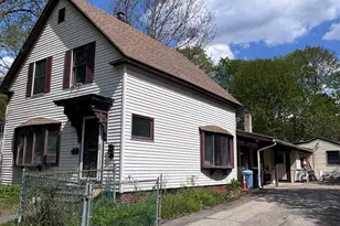 16 Norton St, Derry, NH 03038 - Photo 7