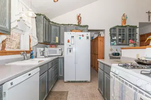 100 Tully Brook Rd, Richmond, NH 03470 - Photo 19