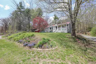 222 Hampstead Rd, Derry, NH 03038 - Photo 3