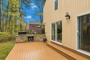 35 Radcliffe Dr, Milford, NH 03055 - Photo 5