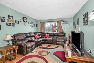 555 Calef Rd, Manchester, NH 03103 - Photo 7