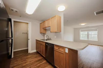 18 Crestview Circle #207, Londonderry, NH 03053 - Photo 7