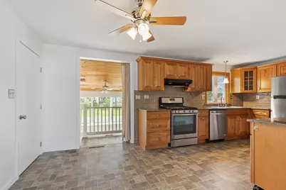 74 Suzanne Drive, Portsmouth, NH 03801 - Photo 5