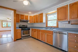 17 Stevens Ave, Merrimack, NH 03054 - Photo 5