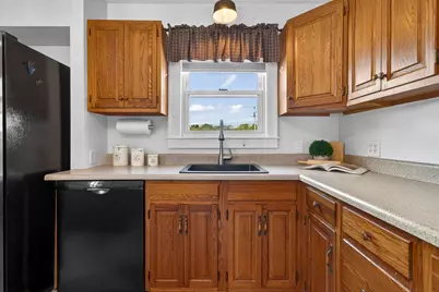405 Hill Street, Manchester, NH 03102 - Photo 13