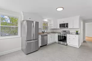 12 Hemlock St, Hudson, NH 03051 - Photo 15