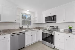 12 Hemlock St, Hudson, NH 03051 - Photo 17