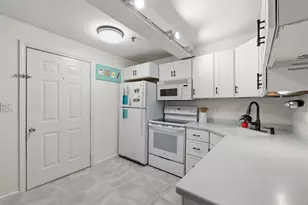90 Fleet St, Portsmouth, NH 03801 - Photo 7
