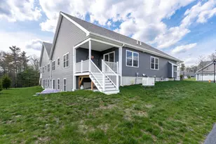 2 Strawberry Ln, Hooksett, NH 03106 - Photo 3