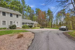 18 Boulder Brook Dr, Exeter, NH 03833 - Photo 3