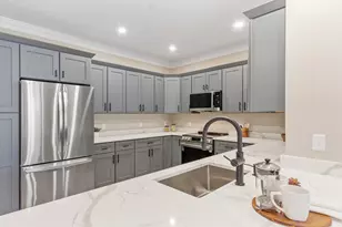 10100 S Willow St, Manchester, NH 03103 - Photo 3