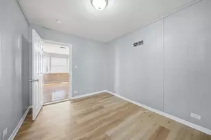 266 Douglas St, Manchester, NH 03102 - Photo 17