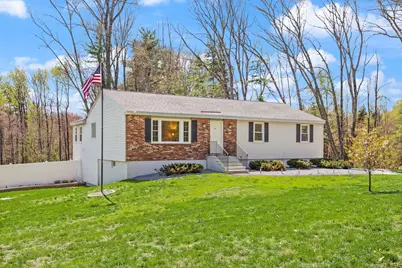 17 Oxbow Lane, Derry, NH 03038 - Photo 3