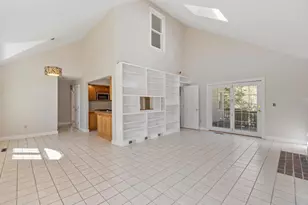 21 Peninsula Dr, Stratham, NH 03885 - Photo 7