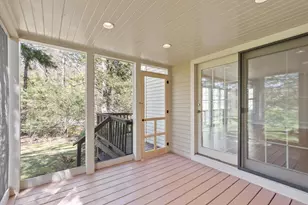 21 Peninsula Dr, Stratham, NH 03885 - Photo 23
