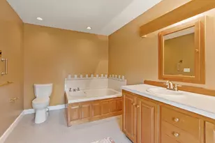 21 Peninsula Dr, Stratham, NH 03885 - Photo 21