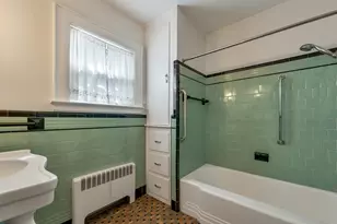 124 Dartmouth St, Laconia, NH 03246 - Photo 21