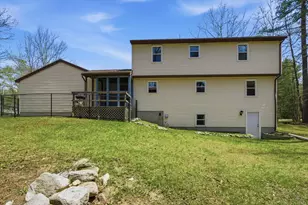 11 Coleman Pl, Londonderry, NH 03053 - Photo 41