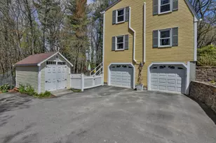 9 Lund Dr, Hudson, NH 03051 - Photo 5