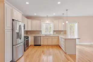 7 Torrey Pines Cir, Plaistow, NH 03865 - Photo 15