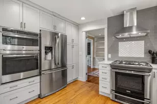 9 Brown Ave, Stratham, NH 03885 - Photo 11