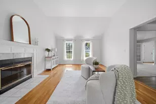 55 Woodhawk Dr, Milford, NH 03055 - Photo 9