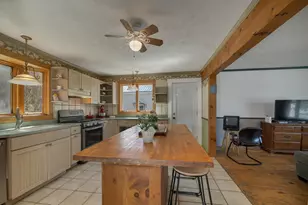328 Prospect St, Franklin, NH 03235 - Photo 1