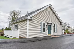 14 Georgetowne Dr, Nashua, NH 03062 - Photo 51