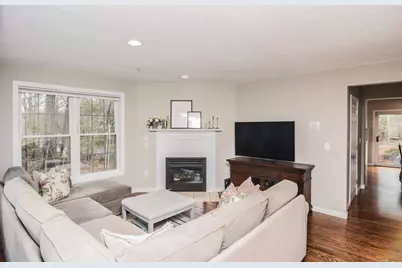 14 Georgetowne Drive, Nashua, NH 03062 - Photo 9