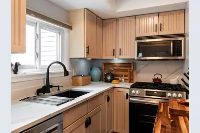 109 Elmwood Avenue, Burlington, VT 05401 - Photo 11