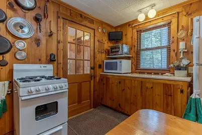 22 Pine Street, Nottingham, NH 03290 - Photo 5