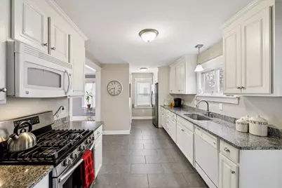 36 Lamprey Street, Manchester, NH 03102 - Photo 7