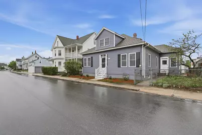 146 1/2 Chestnut Street, Nashua, NH 03060 - Photo 1