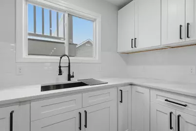 146 1/2 Chestnut Street, Nashua, NH 03060 - Photo 9