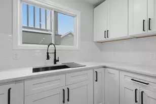 146 1/2 Chestnut St, Nashua, NH 03060 - Photo 9