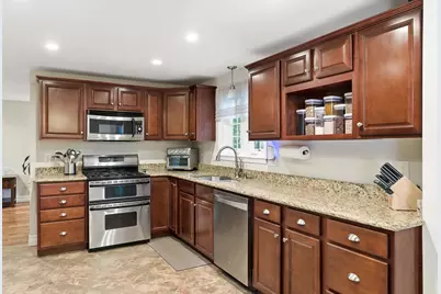 56 Timberline Drive, Nashua, NH 03062 - Photo 5