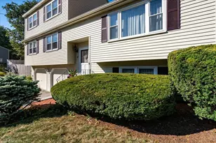 15 Lindstrom Ln, Manchester, NH 03104 - Photo 3