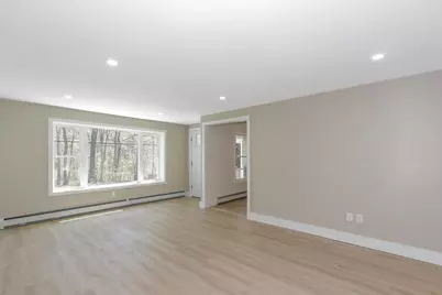 7 Ermer Road, Derry, NH 03038 - Photo 7