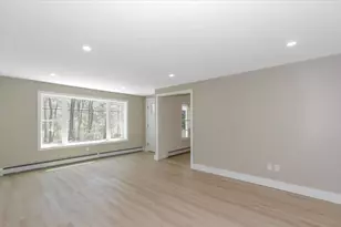 7 Ermer Rd, Derry, NH 03038 - Photo 7
