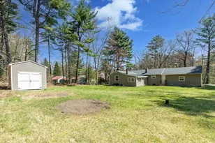 7 Ermer Rd, Derry, NH 03038 - Photo 3