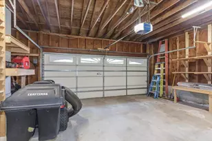 7 Ermer Rd, Derry, NH 03038 - Photo 35