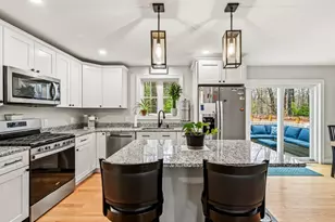 10 Coleman St, Rochester, NH 03867 - Photo 9