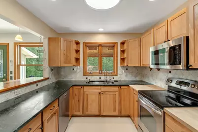 185 Crescent Beach Drive, Burlington, VT 05408 - Photo 17